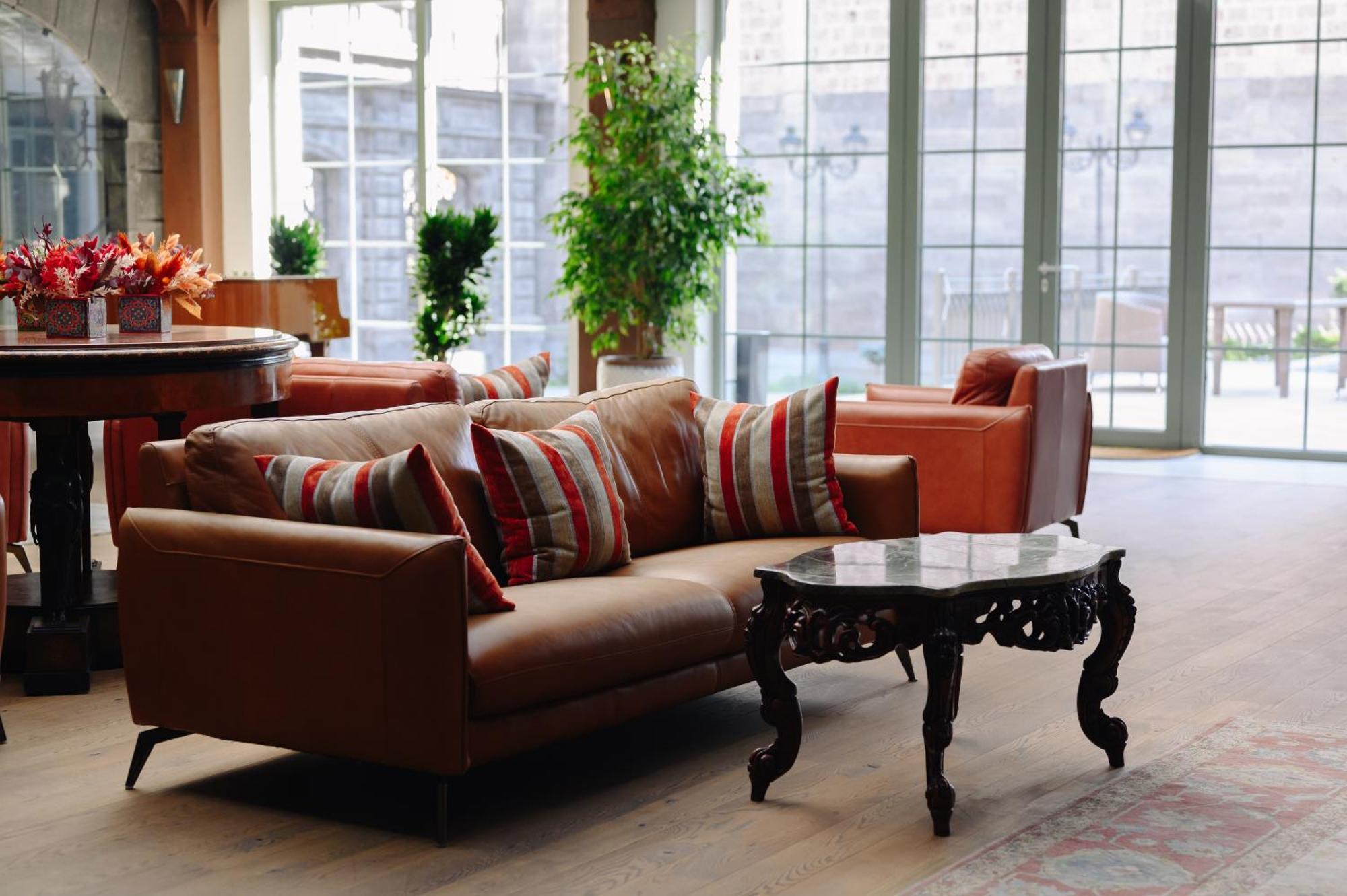 Grand Hotel Gyumri By Apricot Hotels ภายนอก รูปภาพ