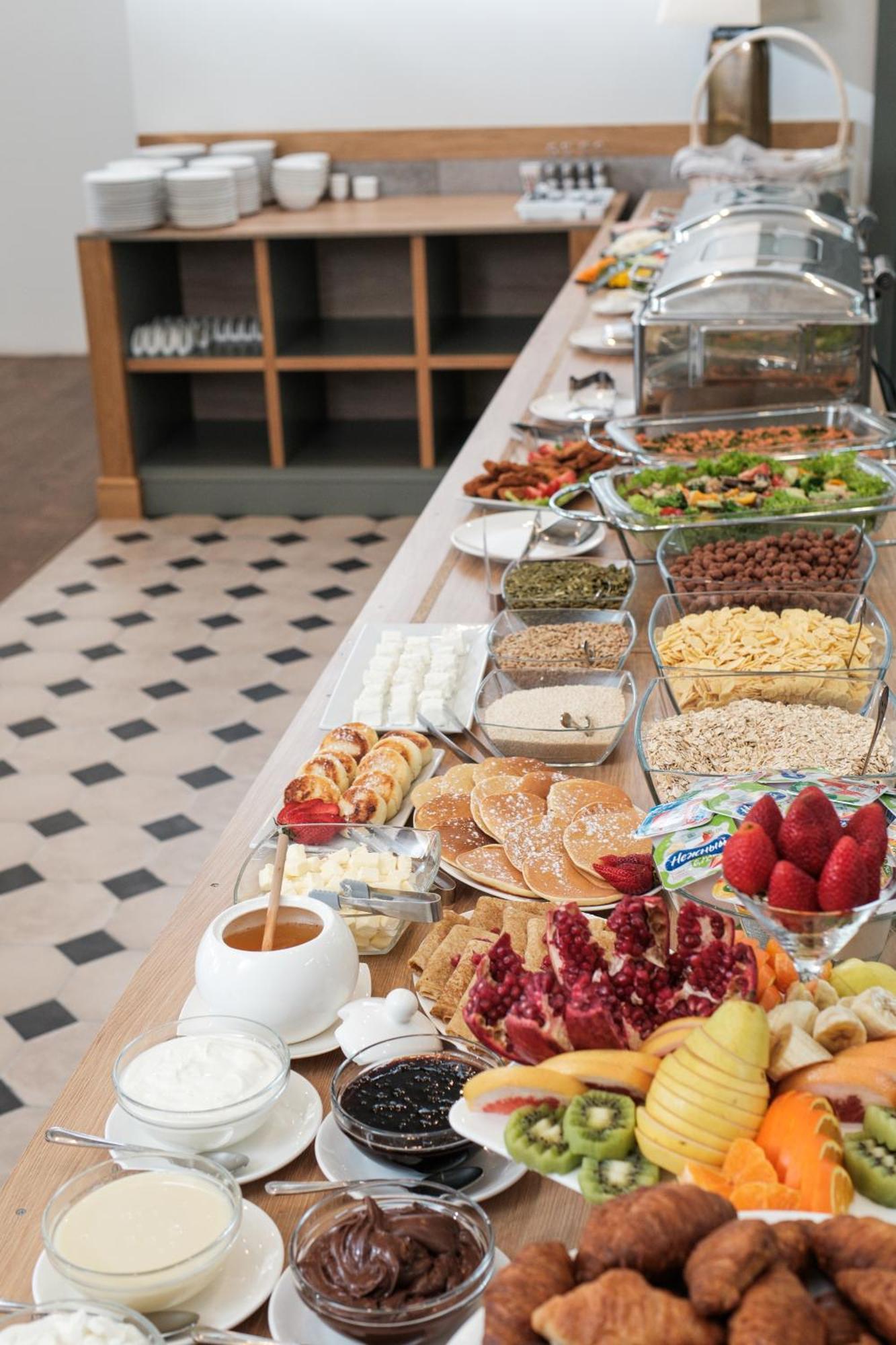 Grand Hotel Gyumri By Apricot Hotels ภายนอก รูปภาพ