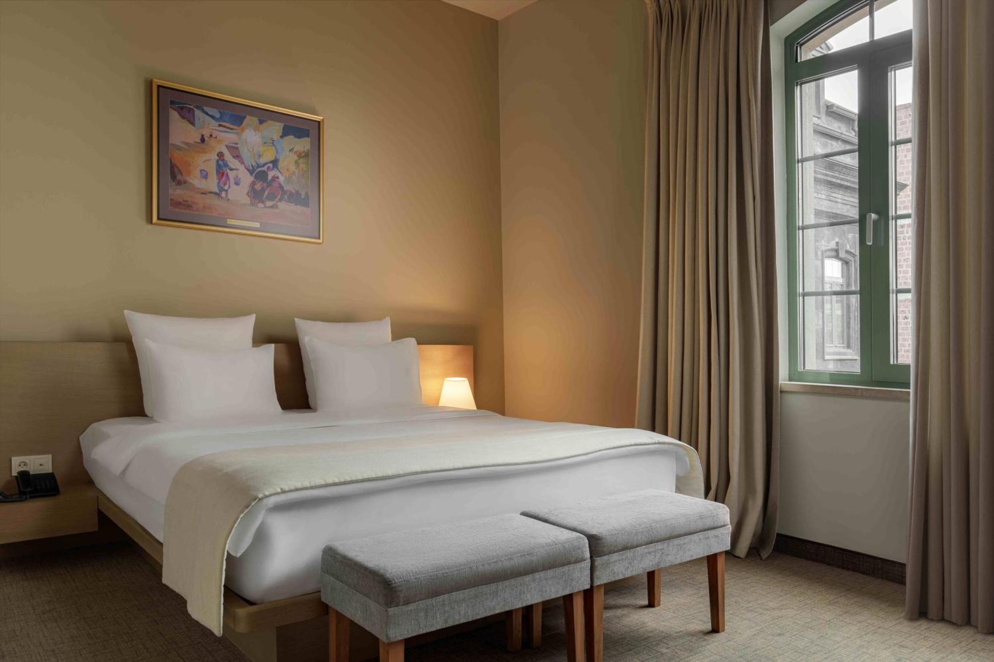 Grand Hotel Gyumri By Apricot Hotels ภายนอก รูปภาพ